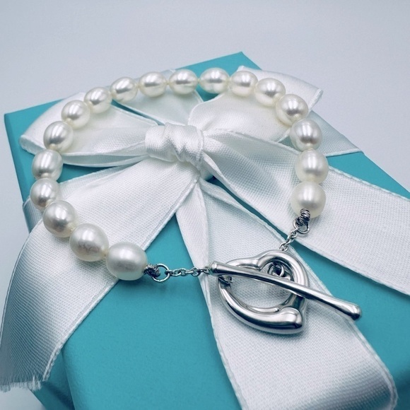 Tiffany & Co. Open Heart Pearl Toggle Bracelet in Sterling Silver with Packaging - Picture 1 of 9